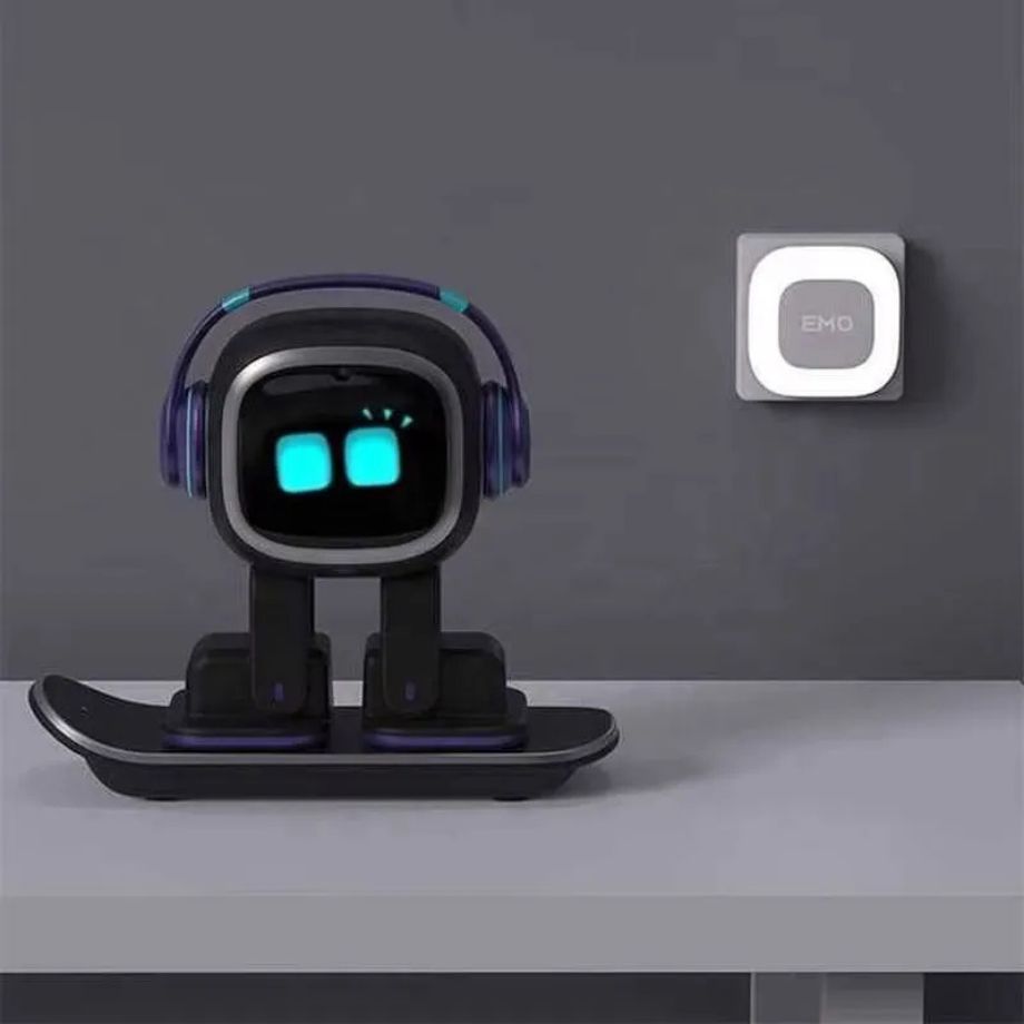 Умный робот EMO Robot AI на скейтборде (6)